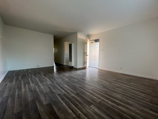 Photo - S. Minahen, 360-362 ** Unidad S. Minahen Street, 360