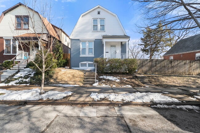 Building Photo - 5354 Gilson Ave