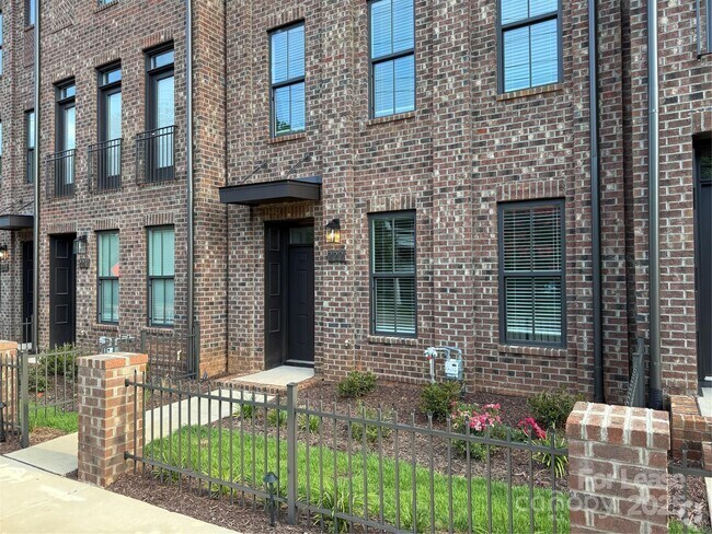 Building Photo - 222 Gilead Rd Rental