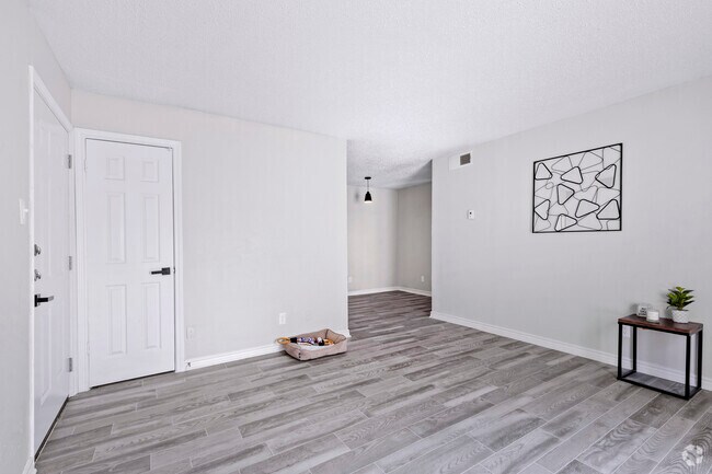 1BR, 1BA - 630SF - Living Room