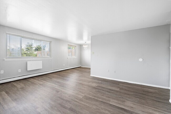 Photo - Bentley Manor