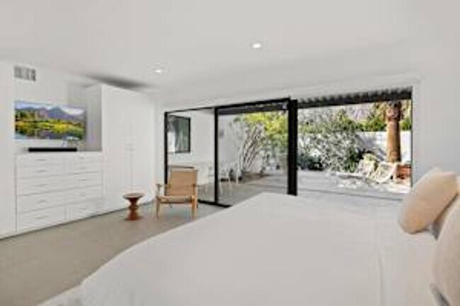 Photo - 5 bedroom 5 bath Available for Short Term Rental