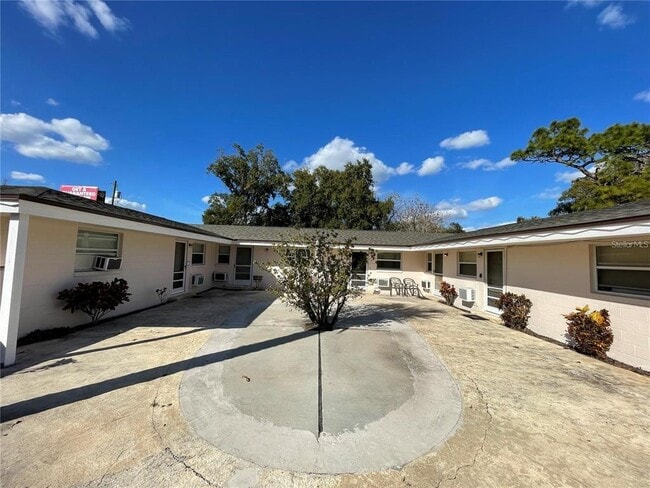 Building Photo - 1031 Royal Palm Ave Unit 1