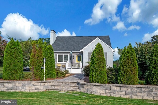 1001 Clearview Ave