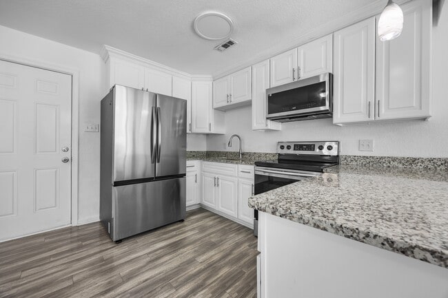 Photo - 107 Beazley Dr