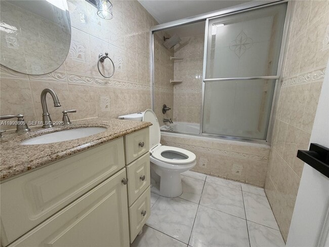Photo - 2565 W 56th St Unidad 101