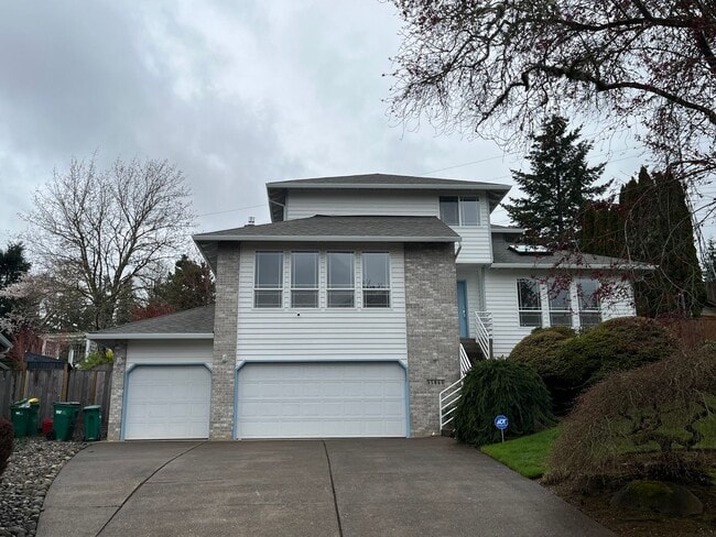 Building Photo - Incredible Sexton Mountain/Murray Hills 4 bed, 3 bath Home! + HUGE BONUS ROOM! Fenced Yard, updat...