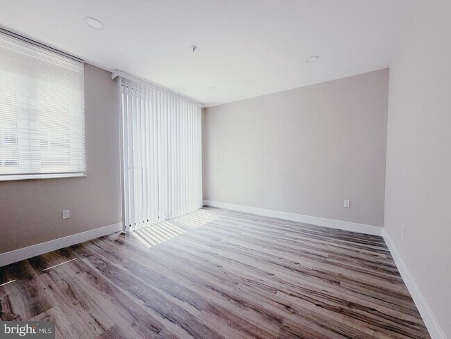 Photo - 2720 W Thompson St Unidad C