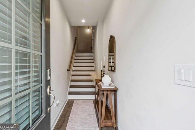 Photo - 1368 Live Oak Ln