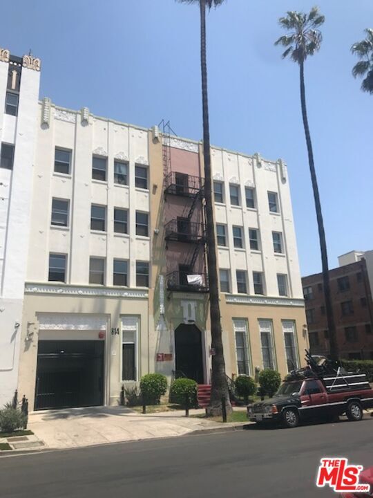 Photo - 814 S Hobart Blvd Condo Unit 406
