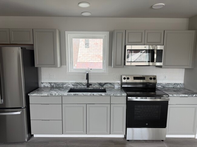 Photo - 23 Isham St Unidad 101