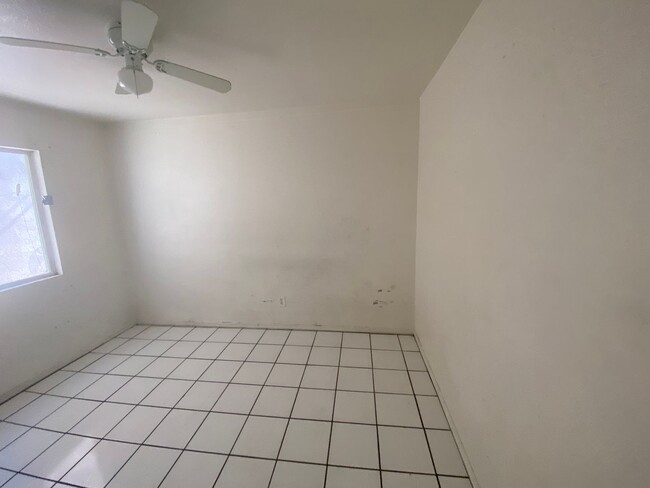 Photo - 1321 W Vogel Ave