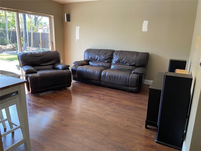 Photo - 18121 SW 152nd Ct