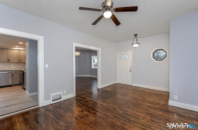 Photo - 87 Melrose Ave