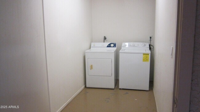 Photo - 1340 N Recker Rd Unit 323