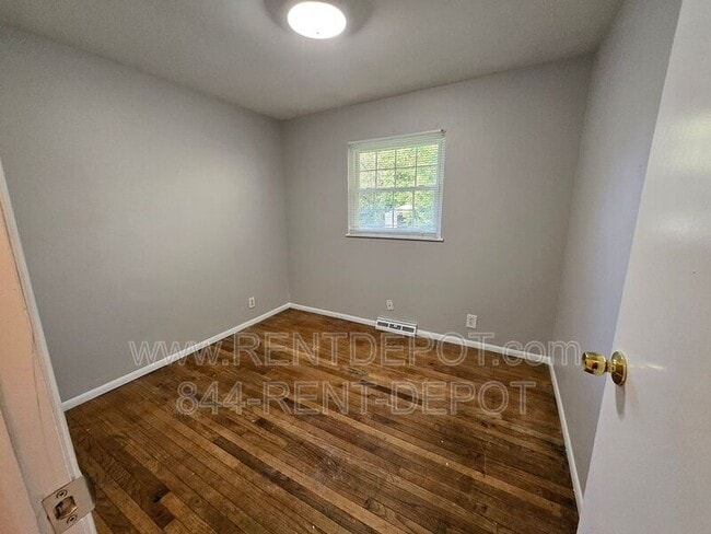 Photo - 2207 S Ruston Ave