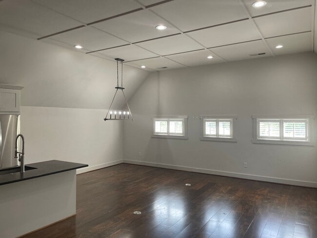 Photo - Fabulous One Bedroom Overlooking Cahaba