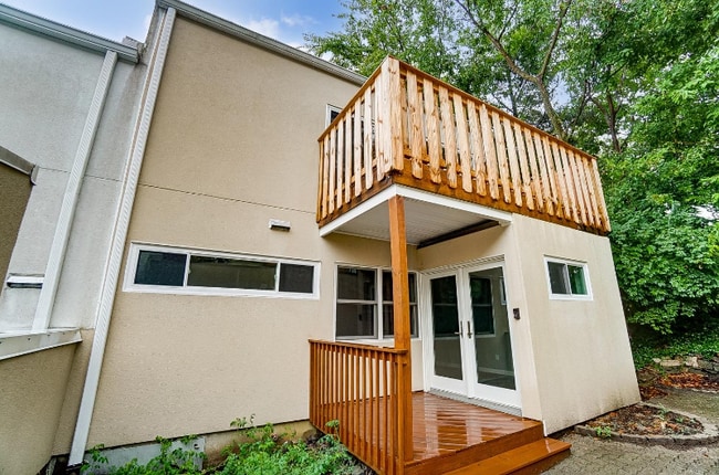 Photo - 114 E Corry St