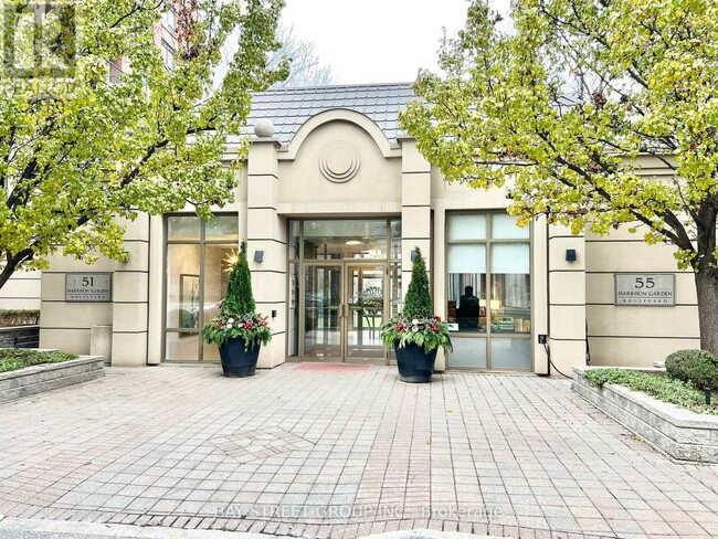 Photo - 55 Harrison Garden Blvd Unité 401