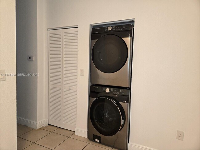 Photo - 2903 SE 17th Ave Unit 111