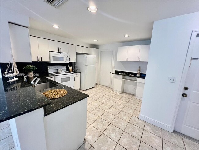 Photo - 1387 Barcelona Way