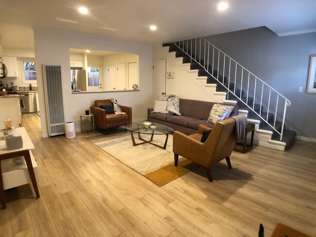 Photo - 422 Pacific St