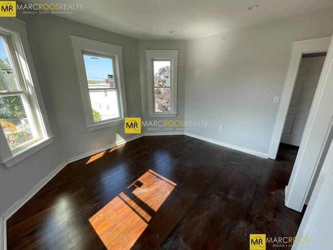 Photo - 31 Raymond Ave Unit 1