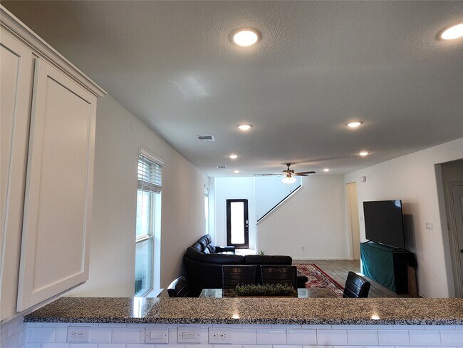 Photo - 31322 Whitfield Ct