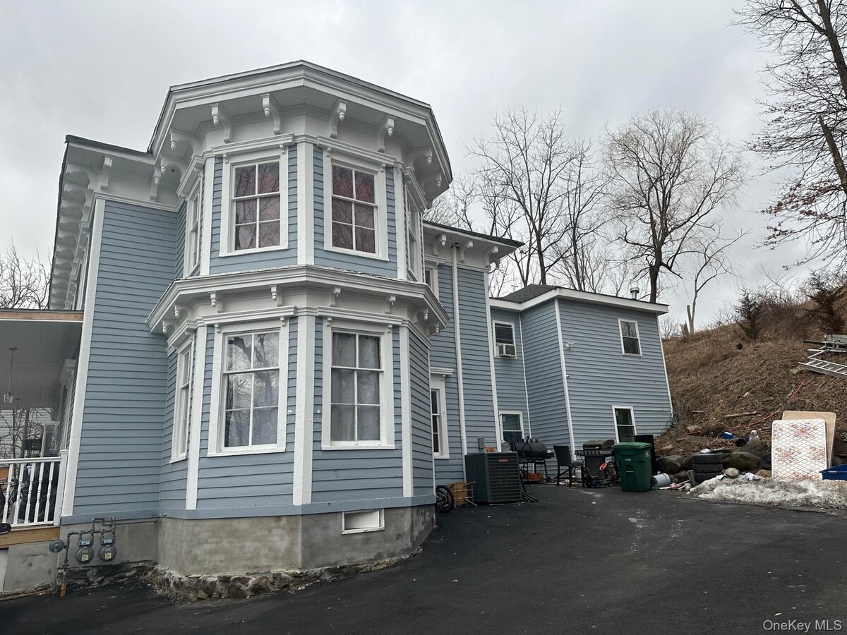 Photo - 230 Greenwich Ave