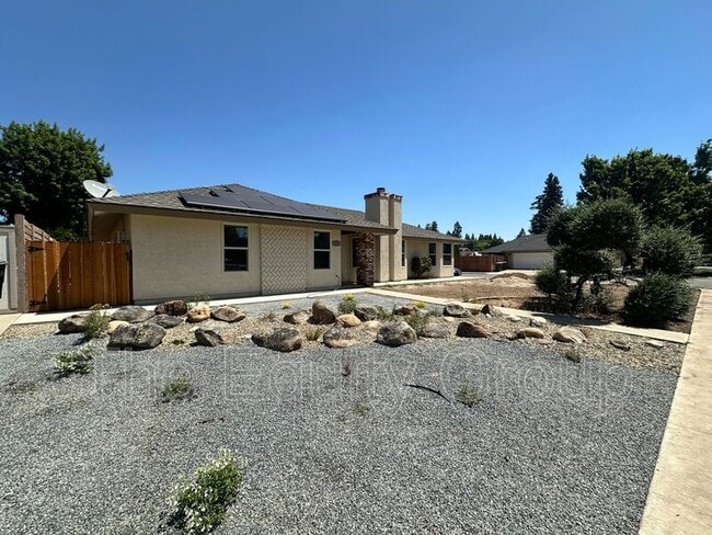 Building Photo - 2322 E Vassar Dr