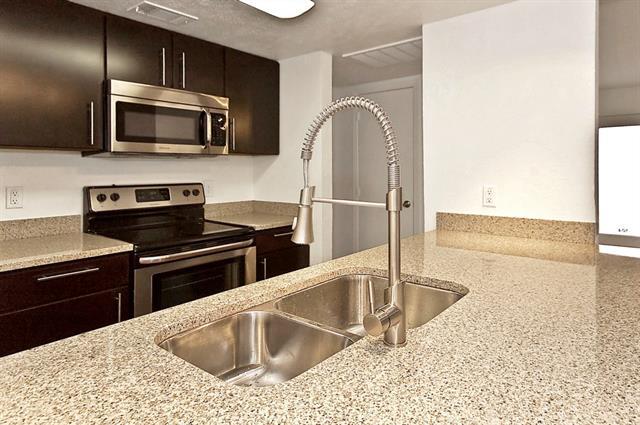 Building Photo - 5919 Birchbrook Dr Unit 220 Rental