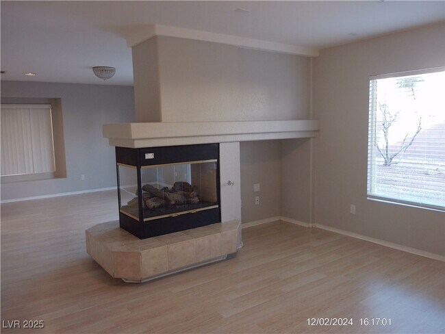 Photo - 7560 Mission Palm St