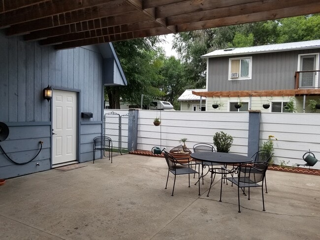 Photo - 117 3rd St