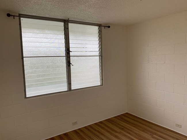 Photo - 2 Bedroom 1 Bath Apartment on Pensacola Street Unit 4