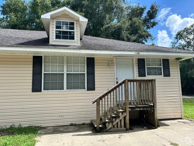 Building Photo - 124 30th 1/2 Rental