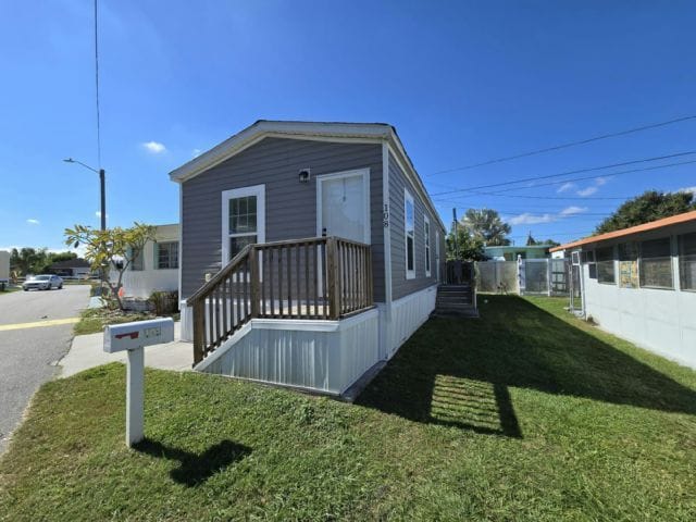 Photo - 3301 58th Ave N