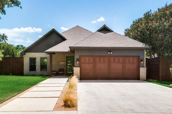 Photo - 4406 Newmore Ave