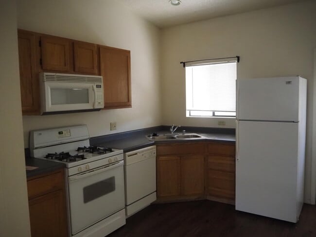 Photo - 4256 Sabana Loop SE