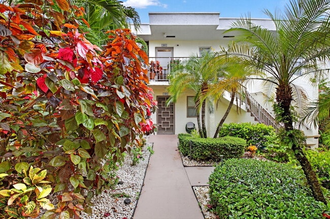 Photo - 14905 Wedgefield Dr Unit 201
