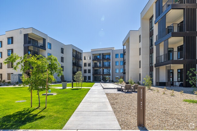 Photo - Inspirata Pointe at Royal Oaks