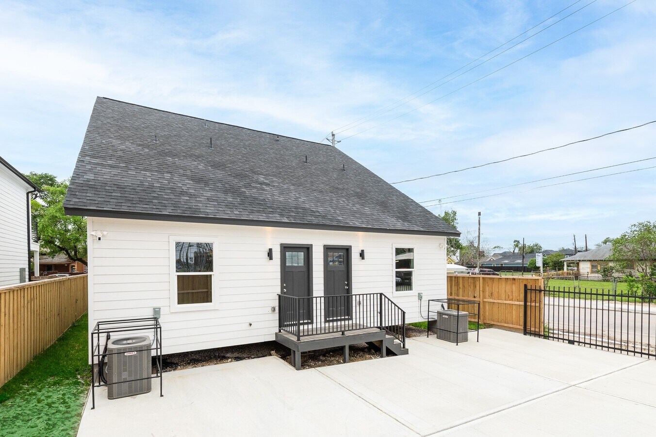 Photo - 2316 McKee St