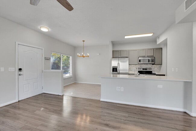 Photo - $1,750.00, 1 Bedroom, 1 Bathroom, Condo in Arvada with Washer and Dryer! Unidad #101