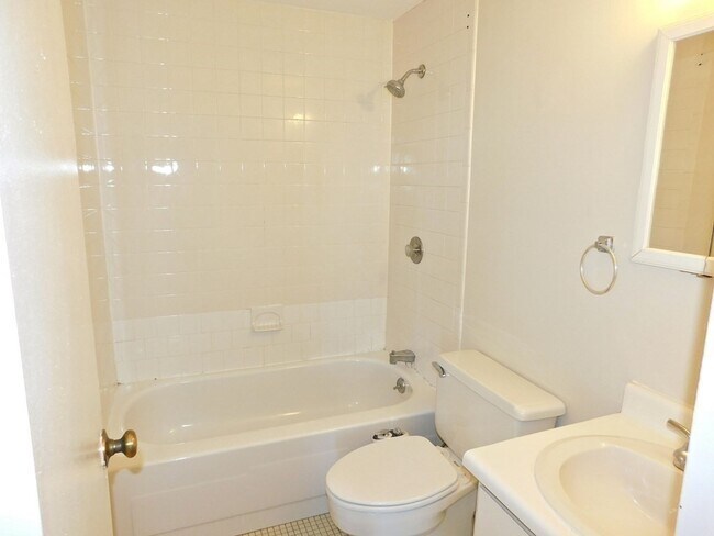 Photo - 1105 Massachusetts Ave Unit 9D
