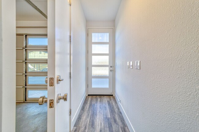 Photo - Phase 1 BungalowRental - Lot D44 Main Unidad D44  2