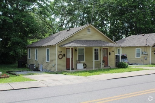 Building Photo - 337 Granbury St Rental