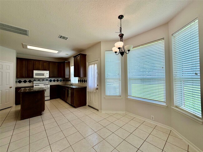 Photo - 7426 Maple Run Dr