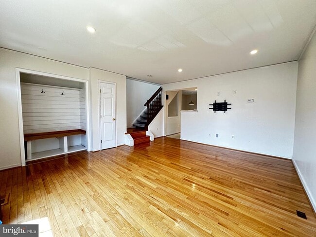 Building Photo - 9799 Mock Orange Ct