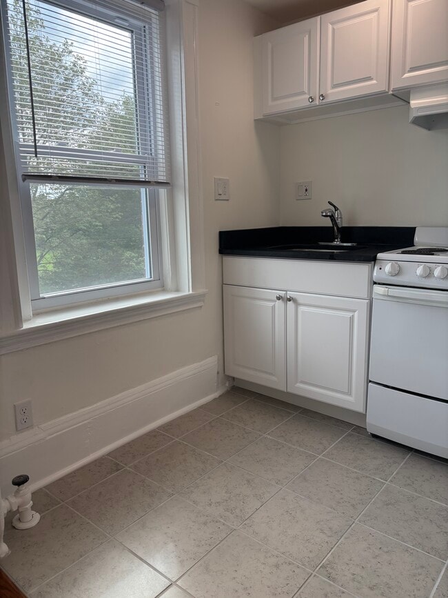 Photo - 553 Brookline Ave Unit 6