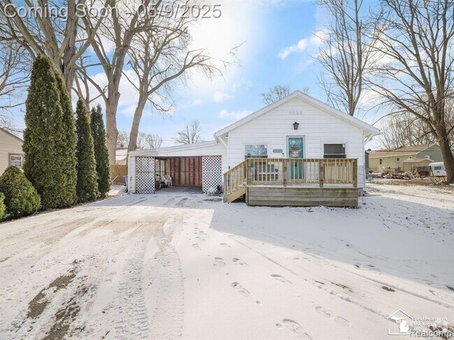 Building Photo - 3362 5th St Rental