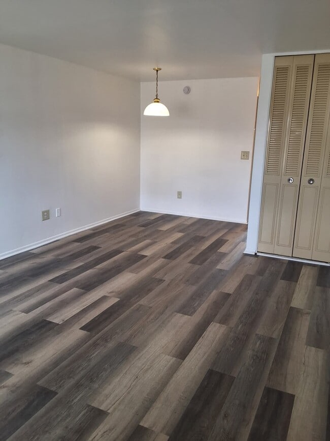 Building Photo - 211 Birdseye St Unit 2A2